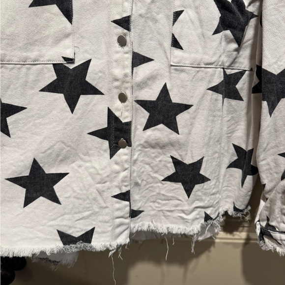 POL White and Black Star Patterned Jacket / Shacket - L - Picture 3 of 4
